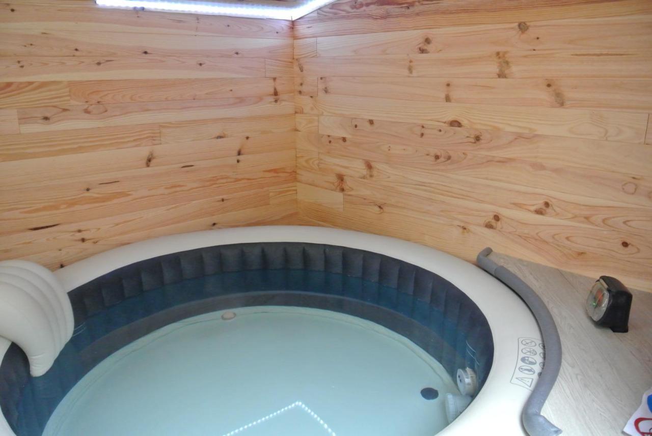 Gite Du Serre De Boudre Climatise, Spa Permanent Buisson المظهر الخارجي الصورة